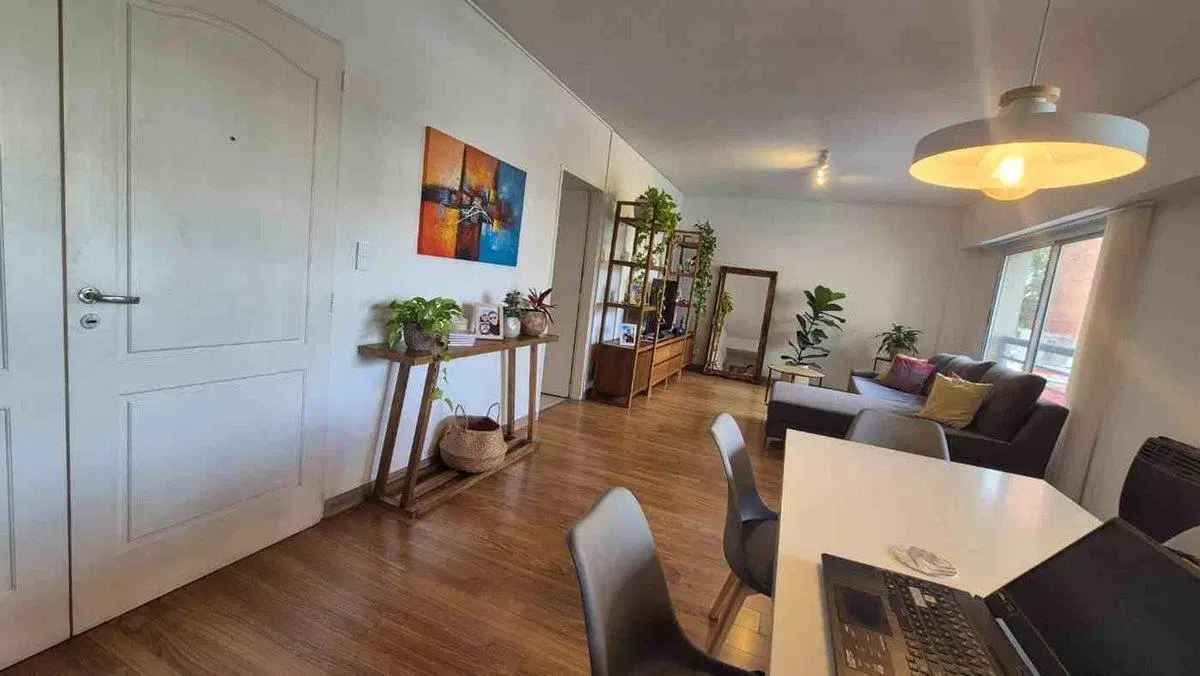 VENTA DE DEPARTAMENTO EN FLORES 2
