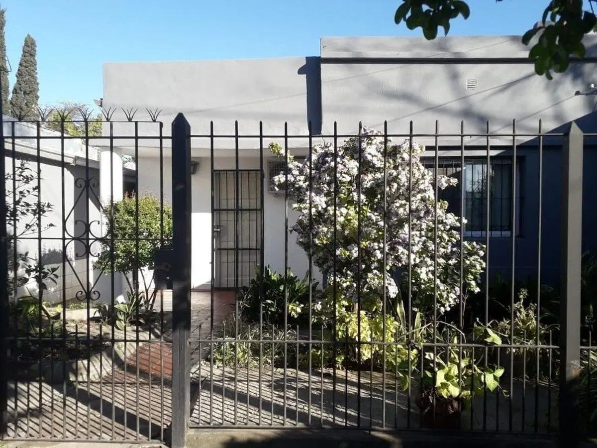 VENTA CASA, ESCOBAR, 3 AMBIENTES, APTO CREDITO 3