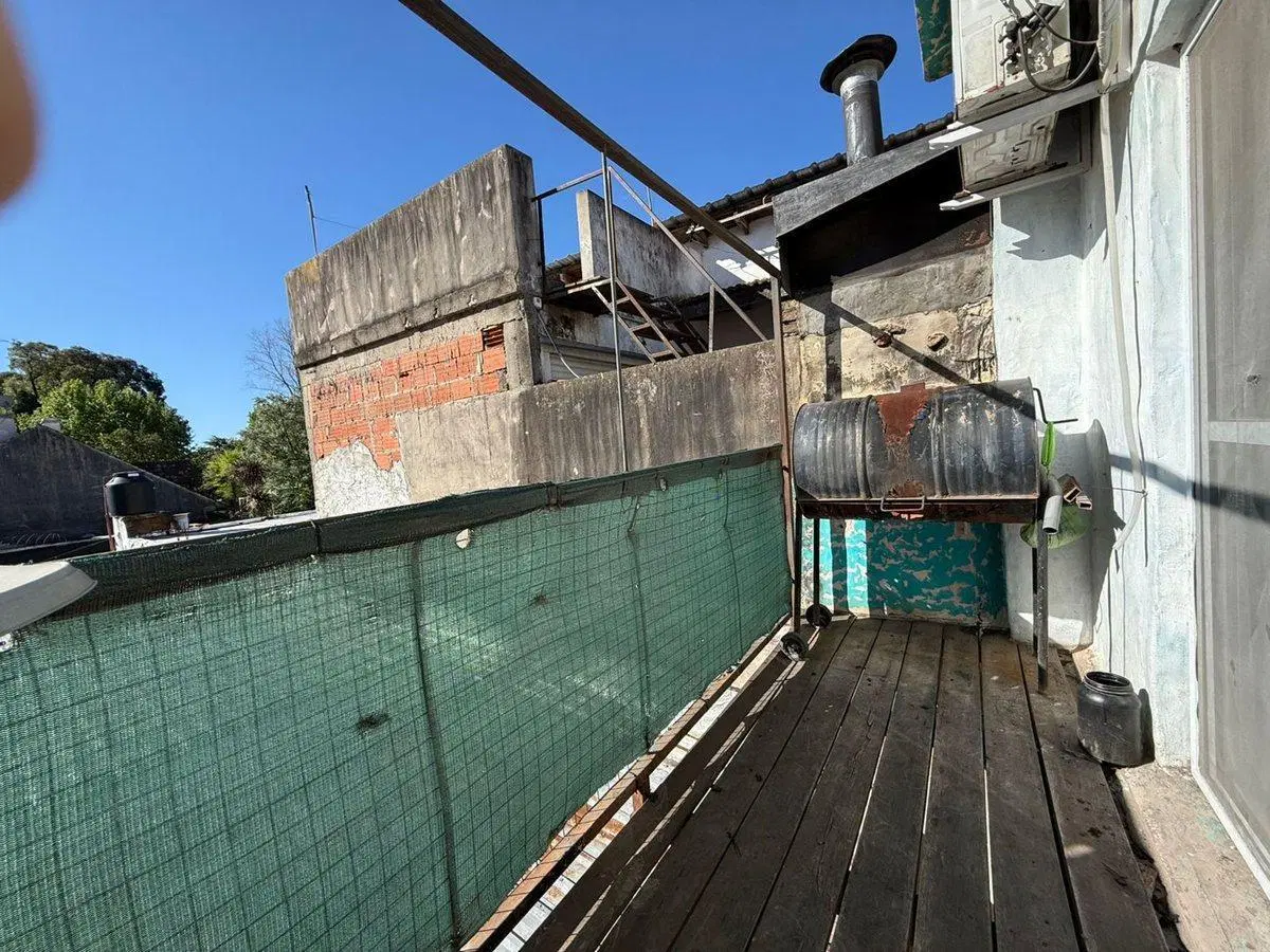 VENTA LOCAL COMERCIAL Y VIVIENDAS TORTUGUITAS 8