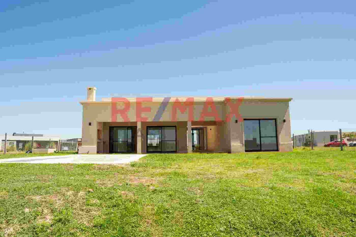CASA EN VENTA SAN SEBASTIAN