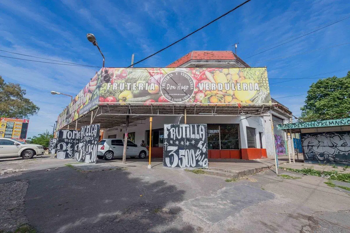 OPORTUNIDAD! VENTA  GRAN LOCAL, GALPON Y VIVIENDA 2
