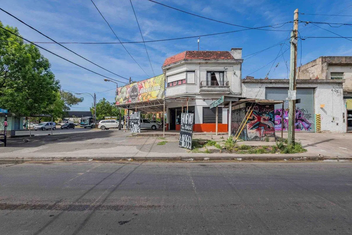 OPORTUNIDAD! VENTA  GRAN LOCAL, GALPON Y VIVIENDA 5