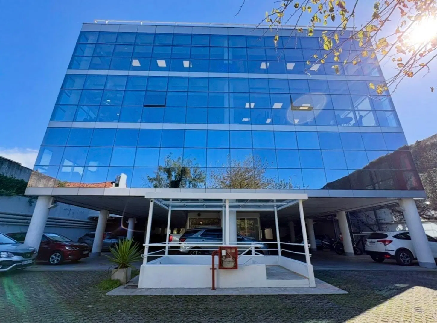 OFICINA 1015m2 o divisible, 18 coch MUNRO PANAMERI 3