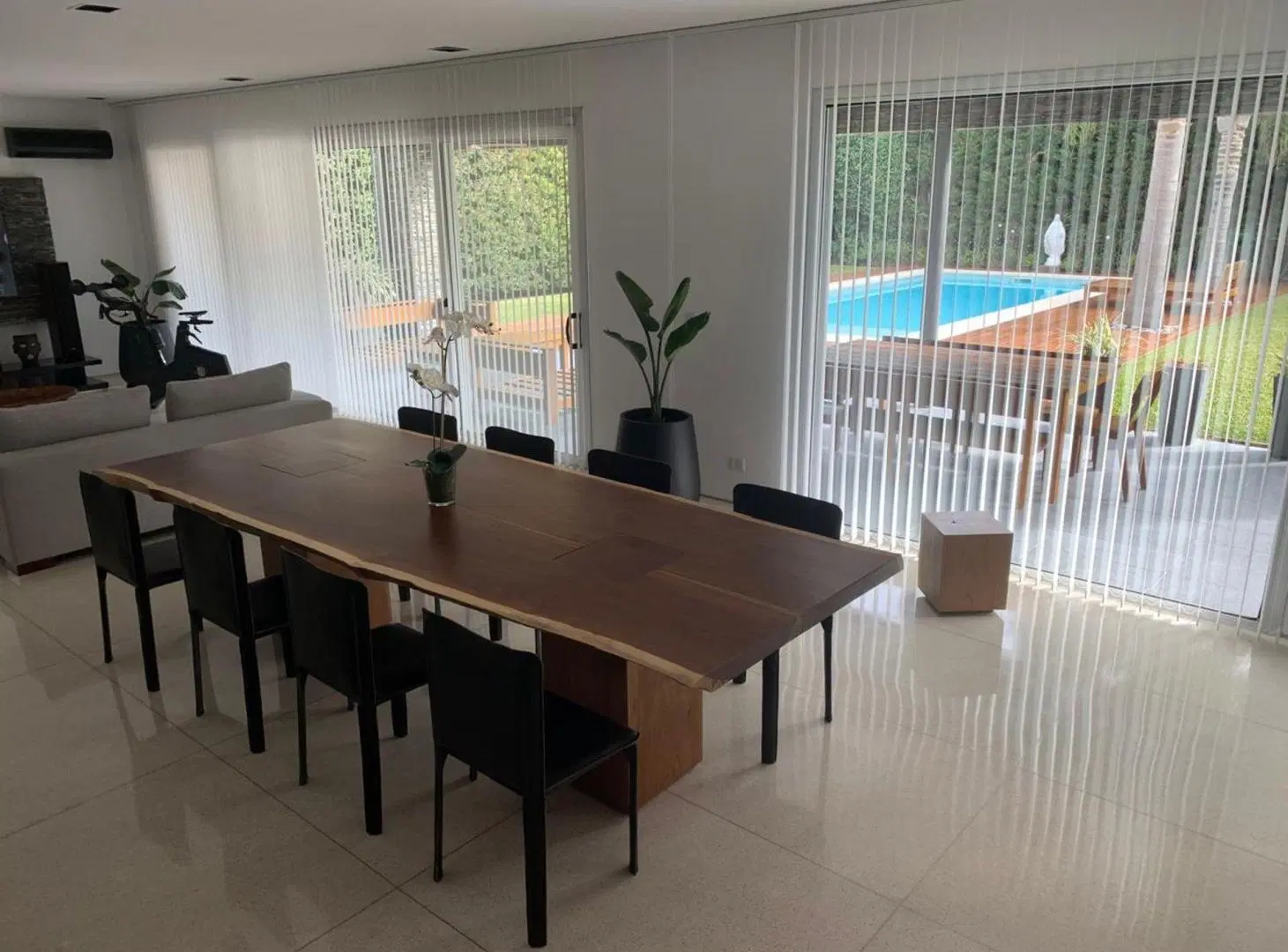 Imponente Residencia Premium –La Campiña Pilar- 4