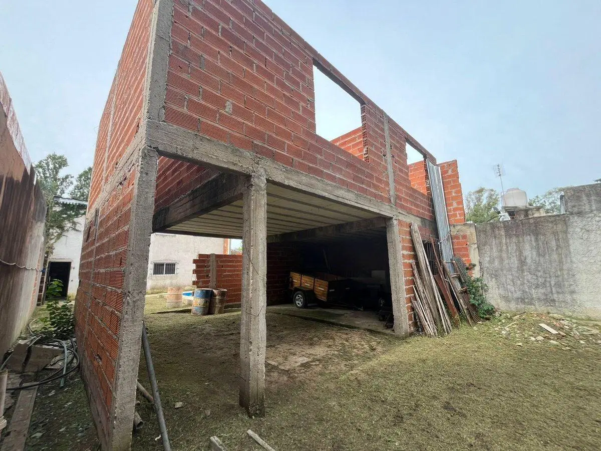 Venta casa a terminar mas otra en construcc Pilar 3