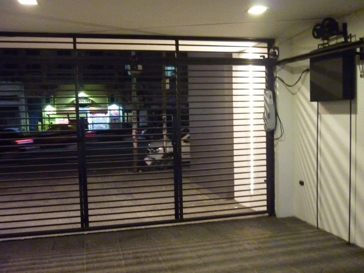 Venta cochera Av.Corrientes 3500 excelente! 2
