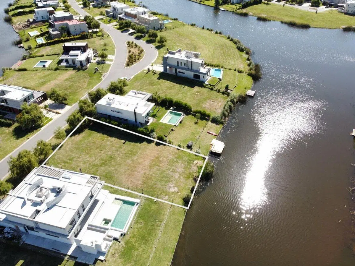 Lote a la Laguna en Venta - El Naudir 4