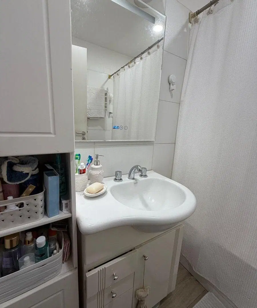 VENTA DPTO 4 AMB CON PATIO EN GRAL. SAN MARTIN 3