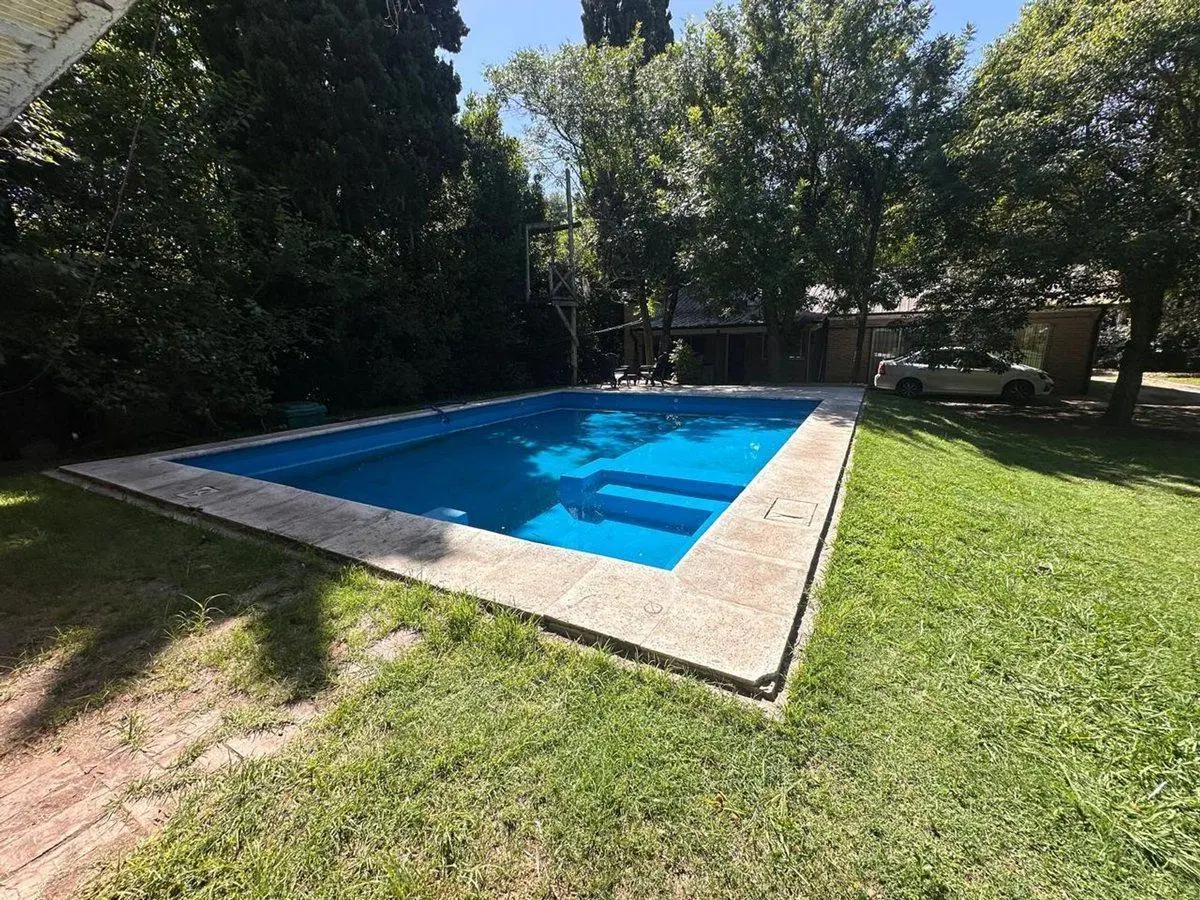 VENTA CASA 4 AMBIENTES C/ DEP. Y PARQUE LOMA VERDE 2