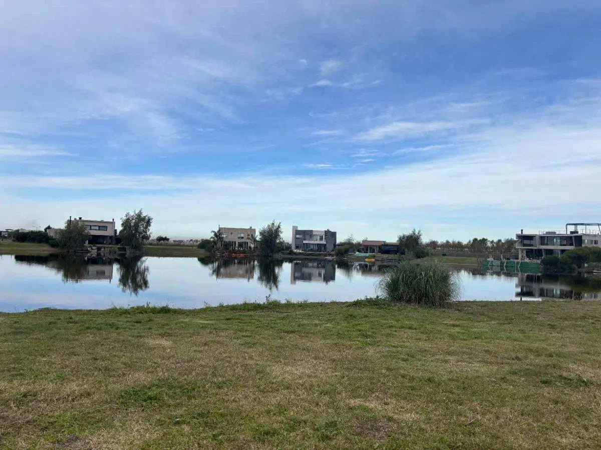 Venta Lote al agua en San Sebastián Area 9 5