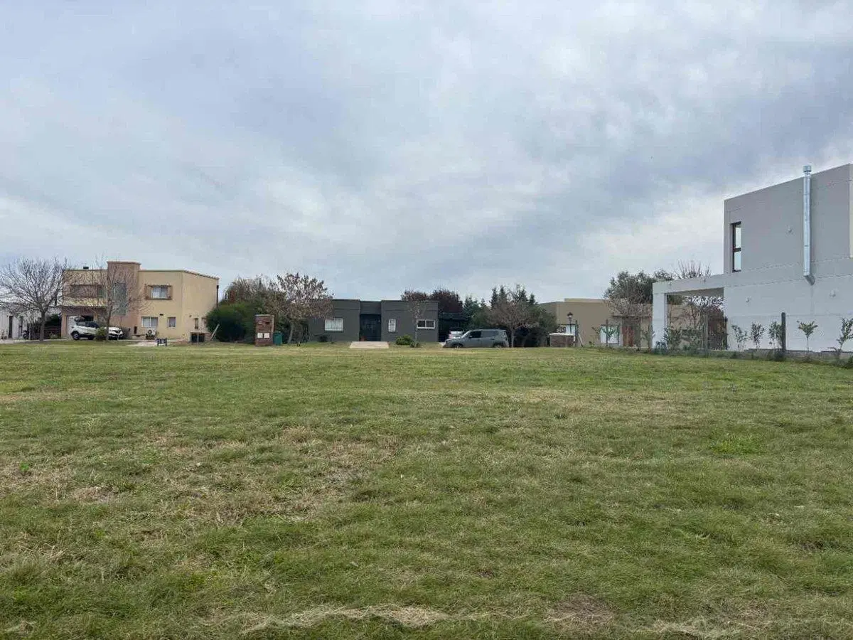 Venta lote al agua en San Sebastian Area 9 4