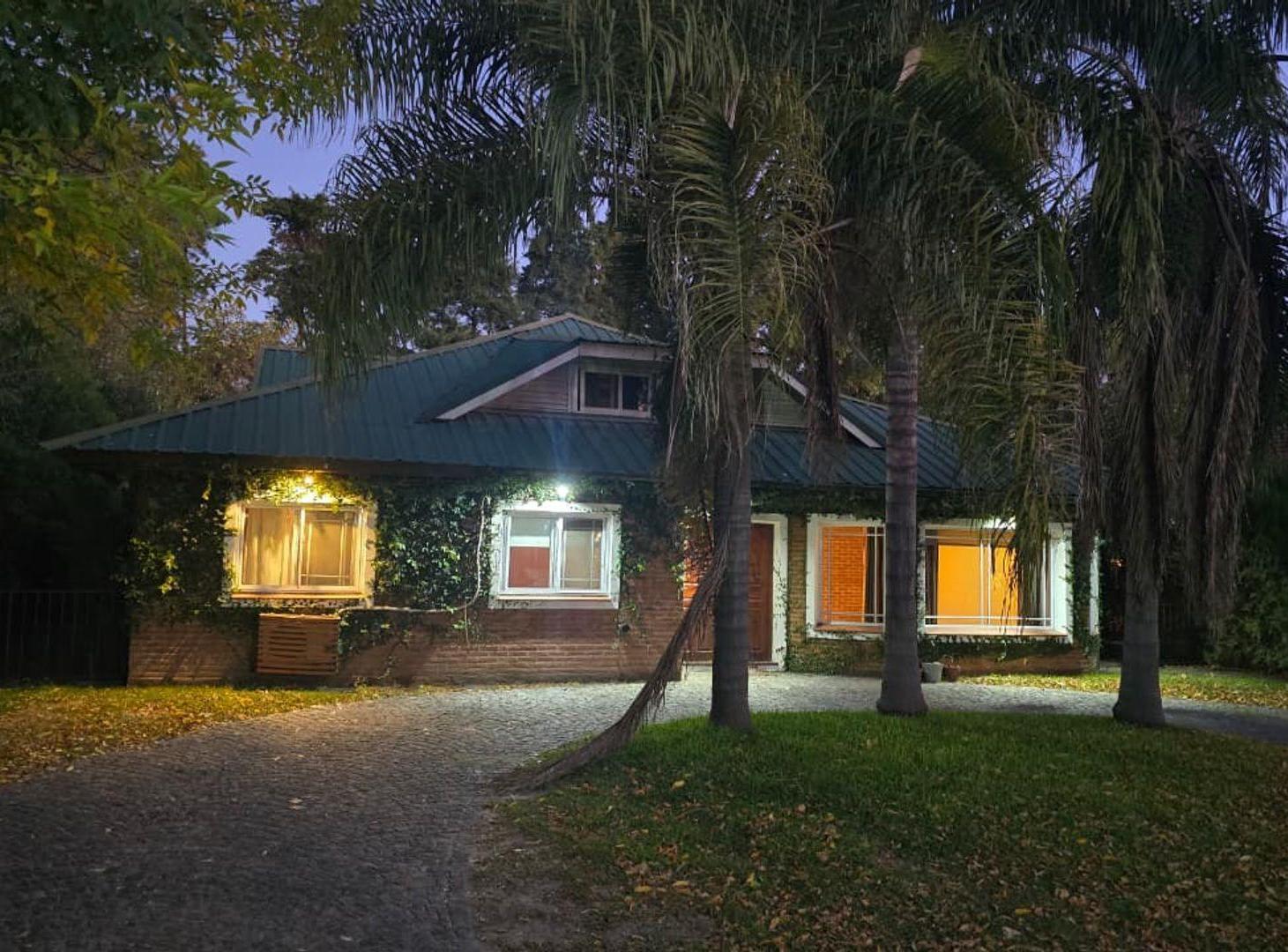 Oportunidad Venta Casa, Bº La Arboleda ,Garín