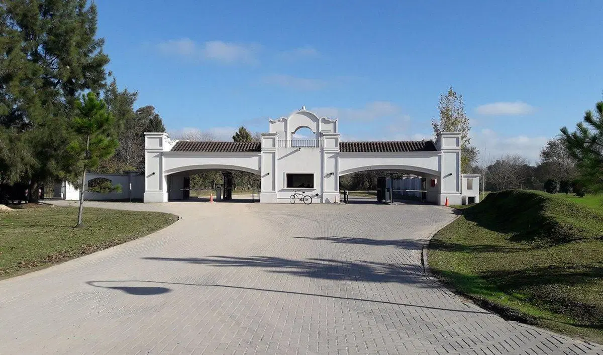 VENTA LOTE EN BARRIO CERRADO EL CARDAL III CAMPANA 3