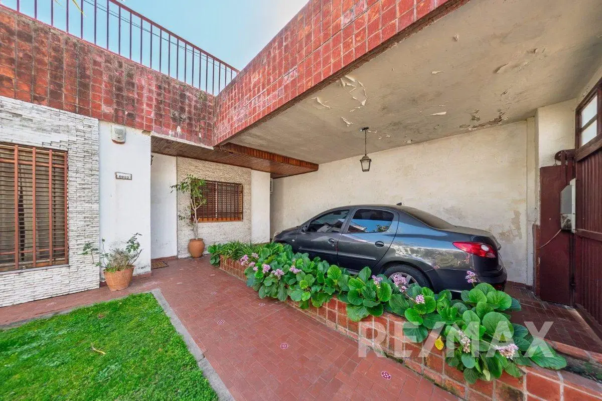Casa 4 Amb en Mataderos Gran Parque y Quincho 2