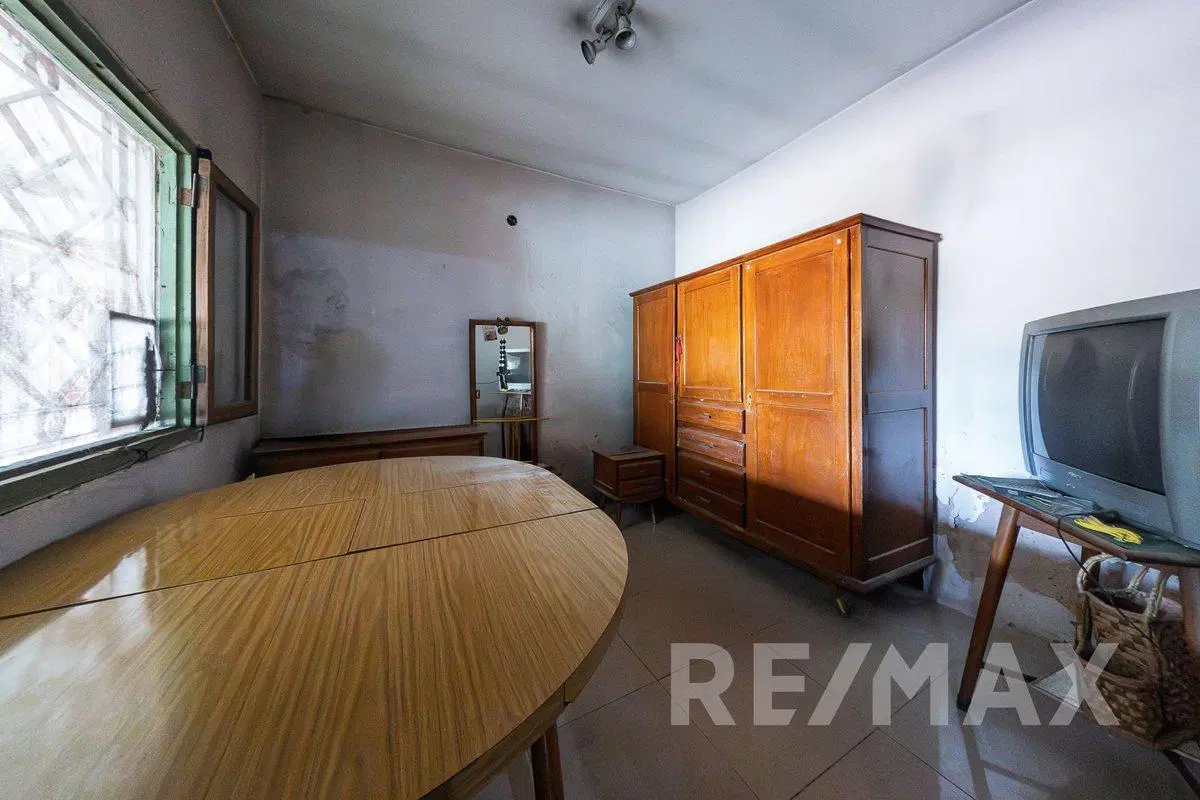 Venta Casa 3 Amb + Monoambiente Lote propio 324 m2 3