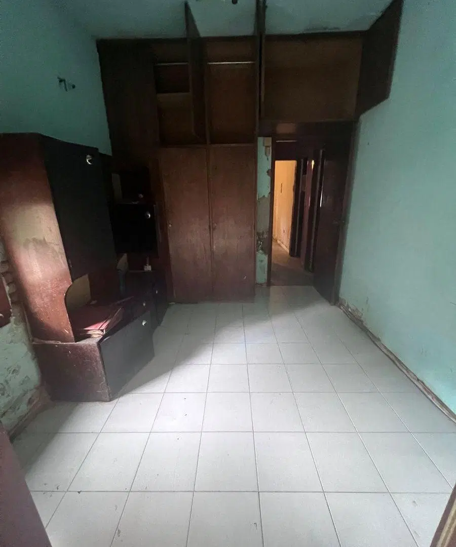 Casa venta en Munro a refaccionar con lote propio 5