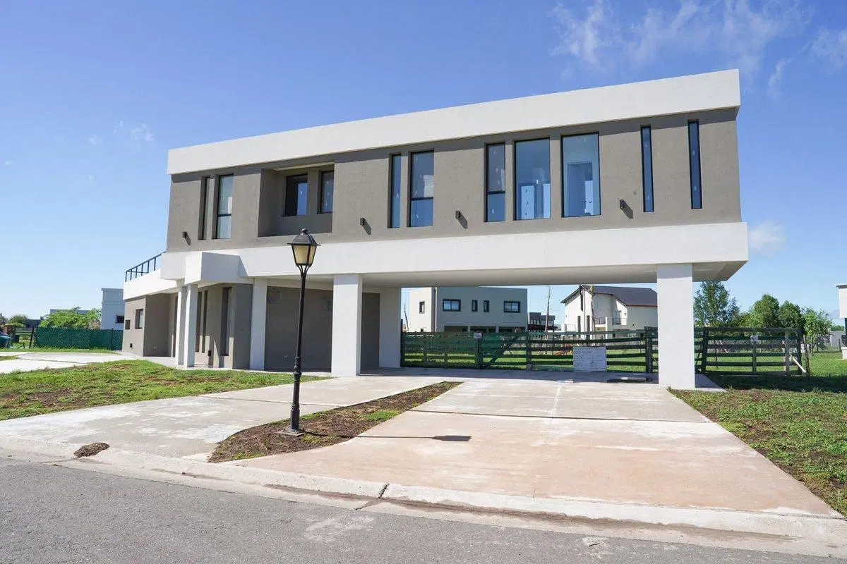 CASA EN VENTA SAN SEBASTIAN 2