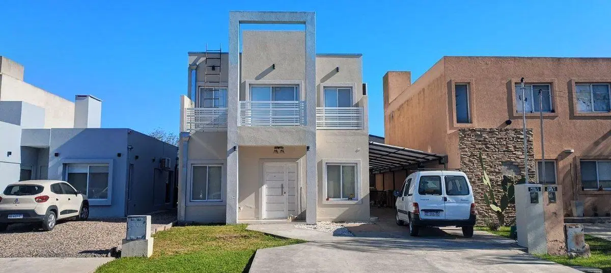 Moderna casa en barrio los arenales Maschwitz 2