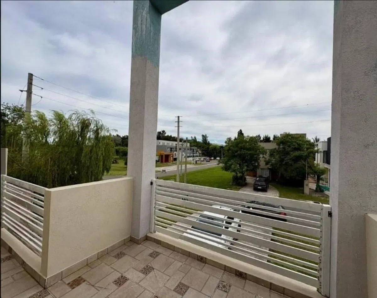 Moderna casa en barrio los arenales Maschwitz 8
