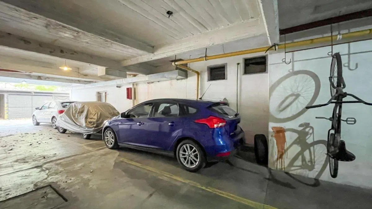 VENTA DE COCHERAS EN LA LUCILA 4