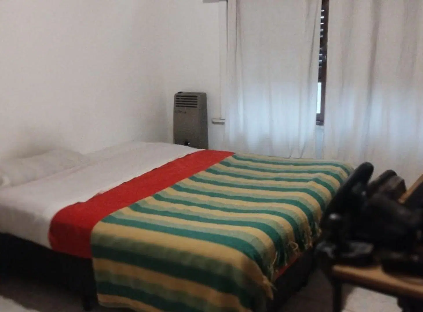 Casa Venta 4 amb. c/ jardín y cochera. 4