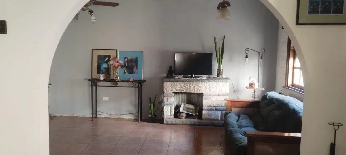 Casa Venta 4 amb. c/ jardín y cochera. 5