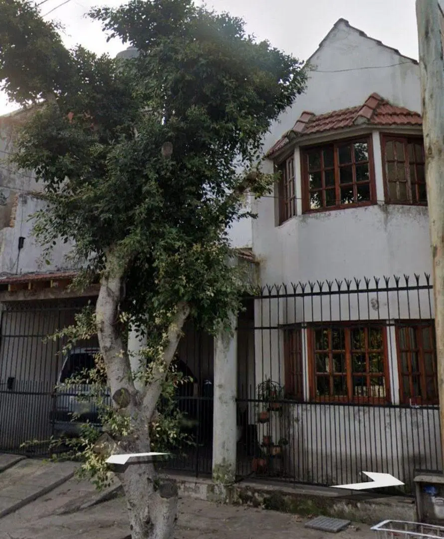 Casa Venta 4 amb. c/ jardín y cochera. 3