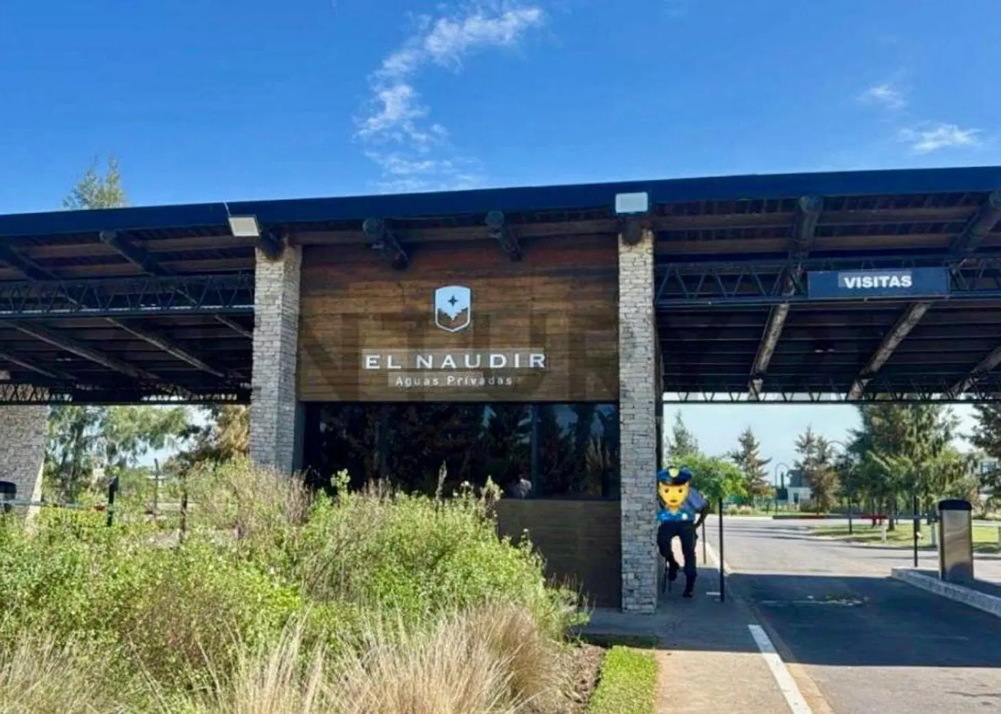 VENTA DE LOTE EN B. EL NAUDIR CON SALIDA AL RIO 2
