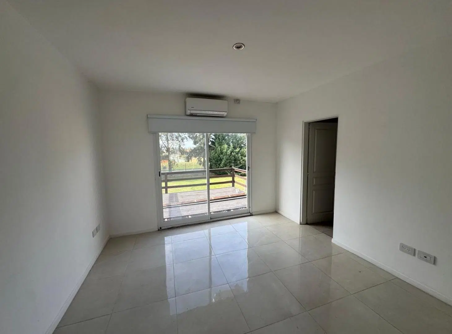Venta casa Barrio San Matías Área 5, 4 ambientes 5