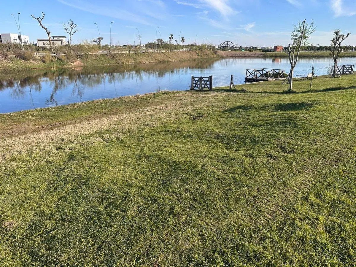 VENTA DE LOTE EN BARRIO MUELLES, PUERTOS DEL LAGO 5