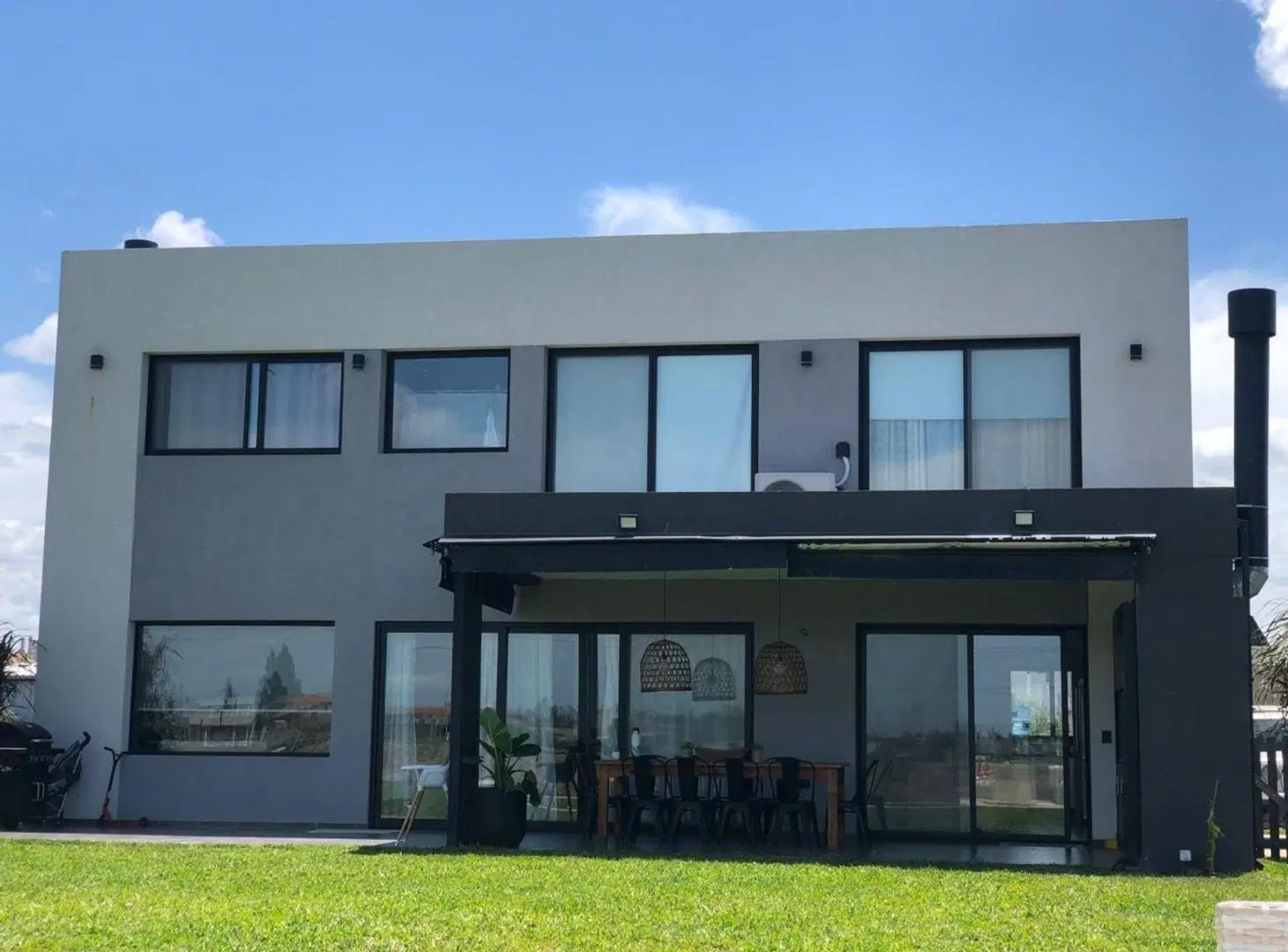 Casa 4 amb.c/pileta bajada a la laguna. 3