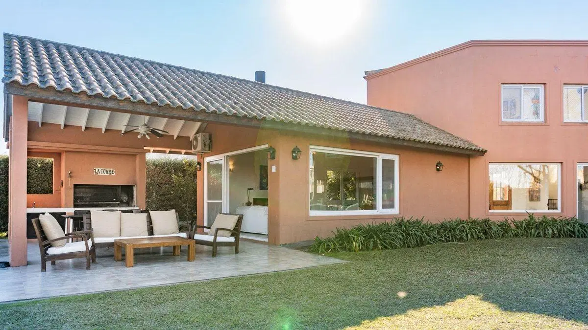 VENTA CASA 5 AMB. EL CANTÓN ISLAS, ESCOBAR PERMUTA 4