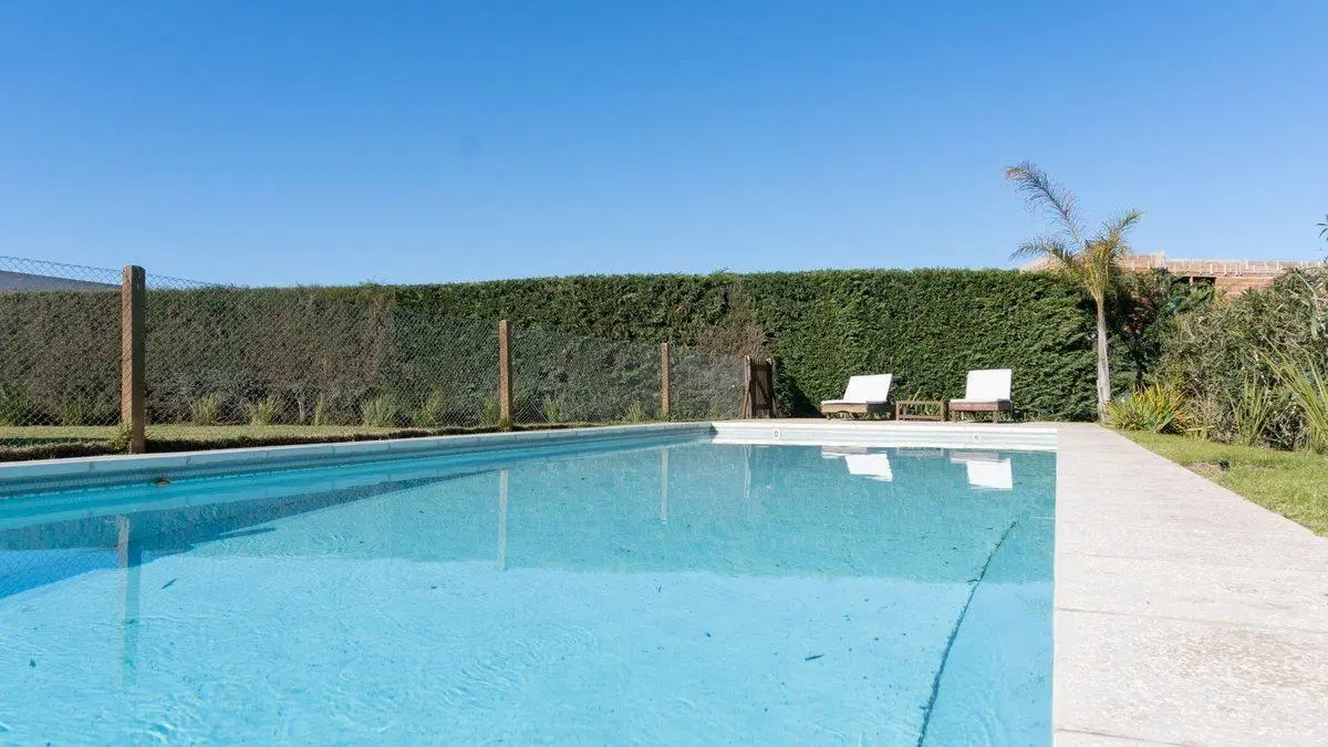 VENTA CASA 5 AMB. EL CANTÓN ISLAS, ESCOBAR PERMUTA 5