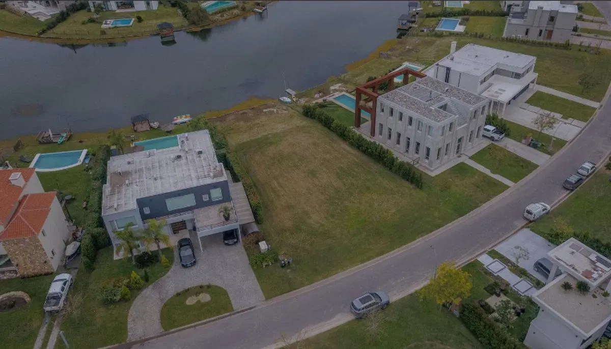 Venta lote al agua BARRIO MUELLES PUERTOS DEL LAGO 3