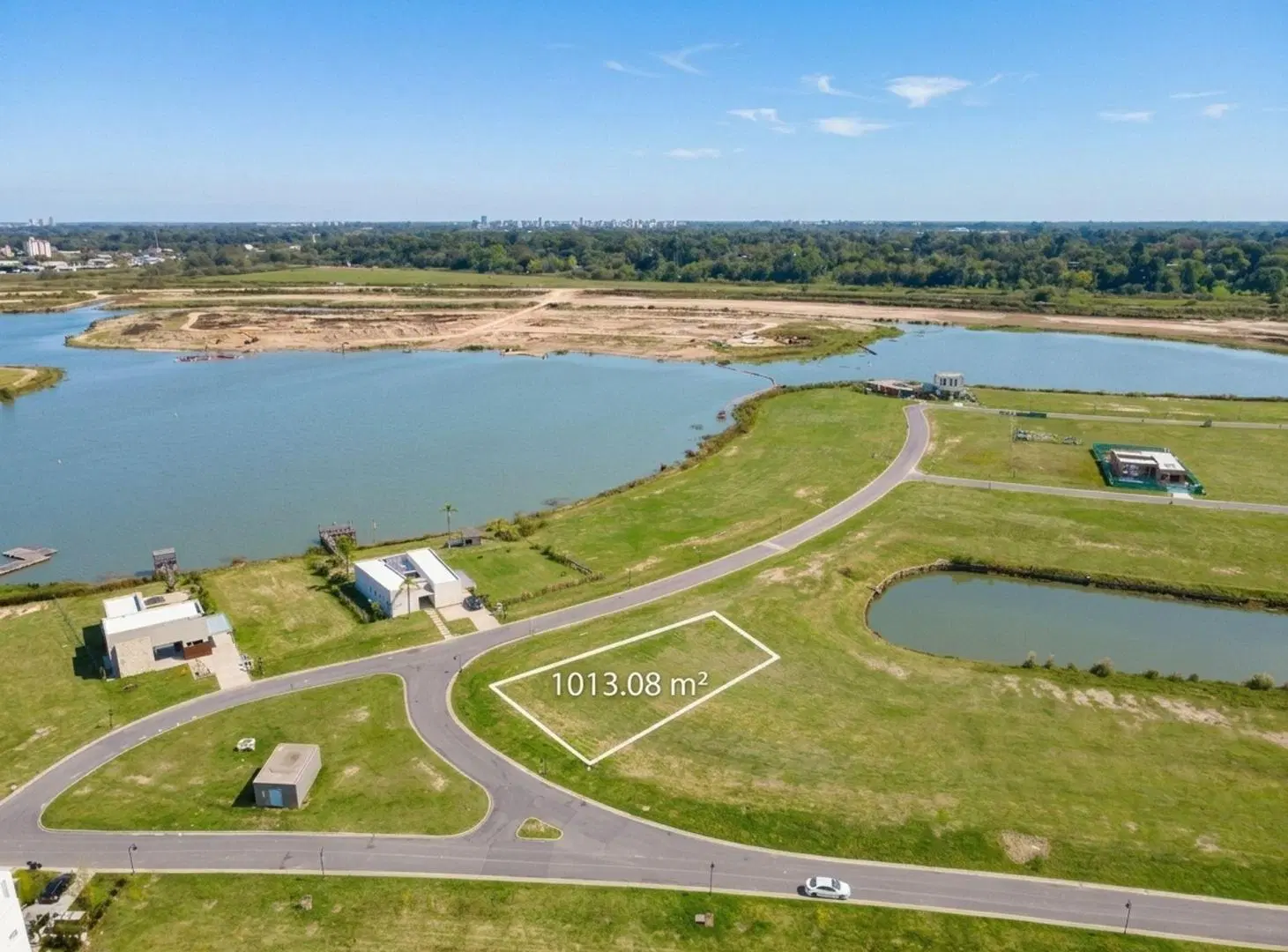 Lote en Venta de 1013m²-Orientación NO y vista RIO 2
