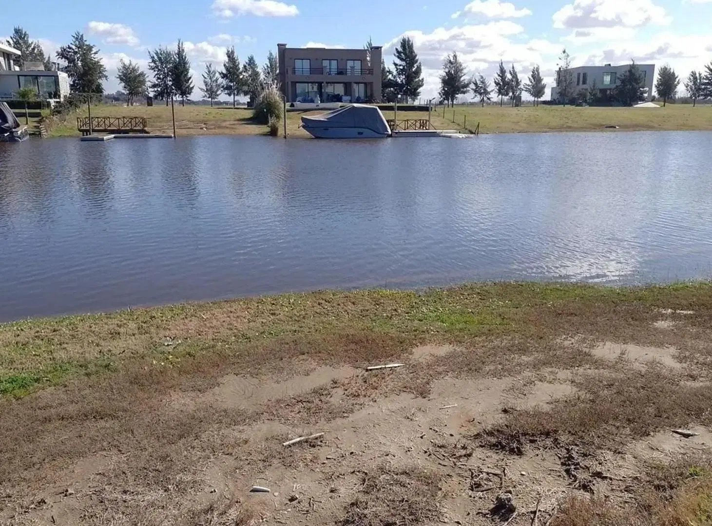 Venta terreno al rio Barrio el Naudir Escobar 4