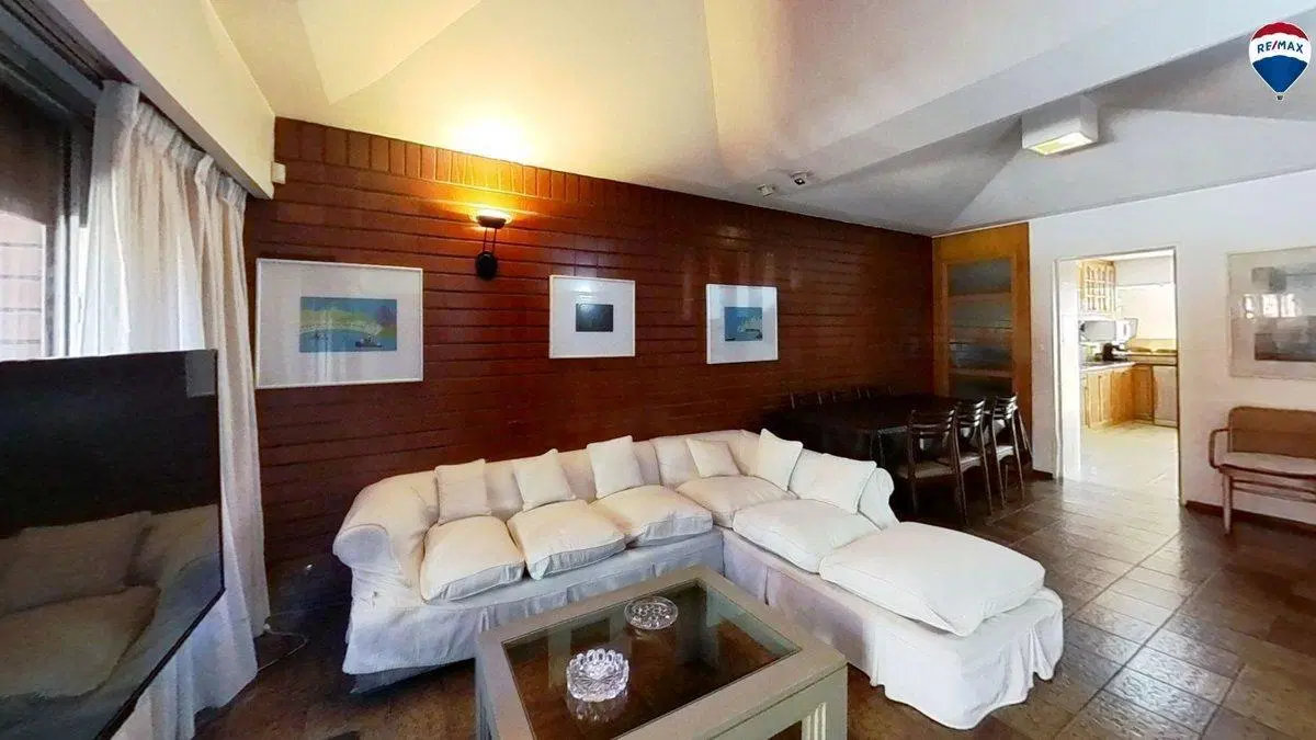 VENTA CASA JARDIN PILETA COCHERA LINIERS 8