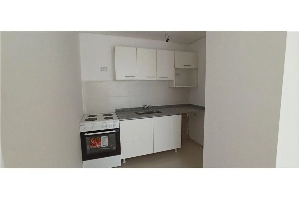 DEPARTAMENTO EN VENTA 2 AMB JARDIN AGUA BENAVIDEZ 3