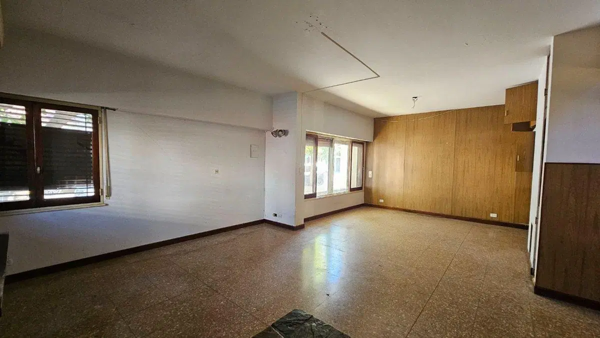 Venta Casa Patio Terraza Cochera en Liniers 4