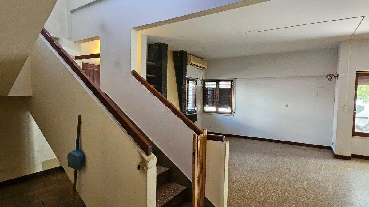 Venta Casa Patio Terraza Cochera en Liniers 8