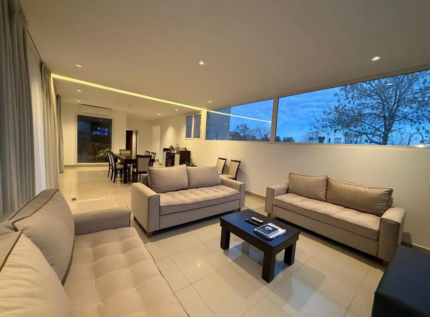 Venta. Casa  a la Laguna. El  Cazal ,Escobar. 2
