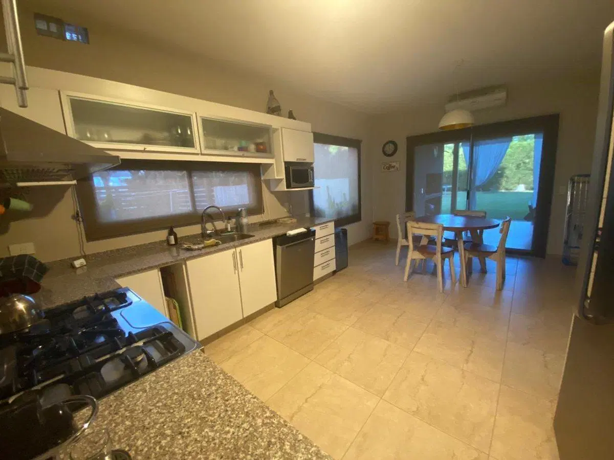 Alquiler Casa 4 amb Santa Catalina con muebles 3
