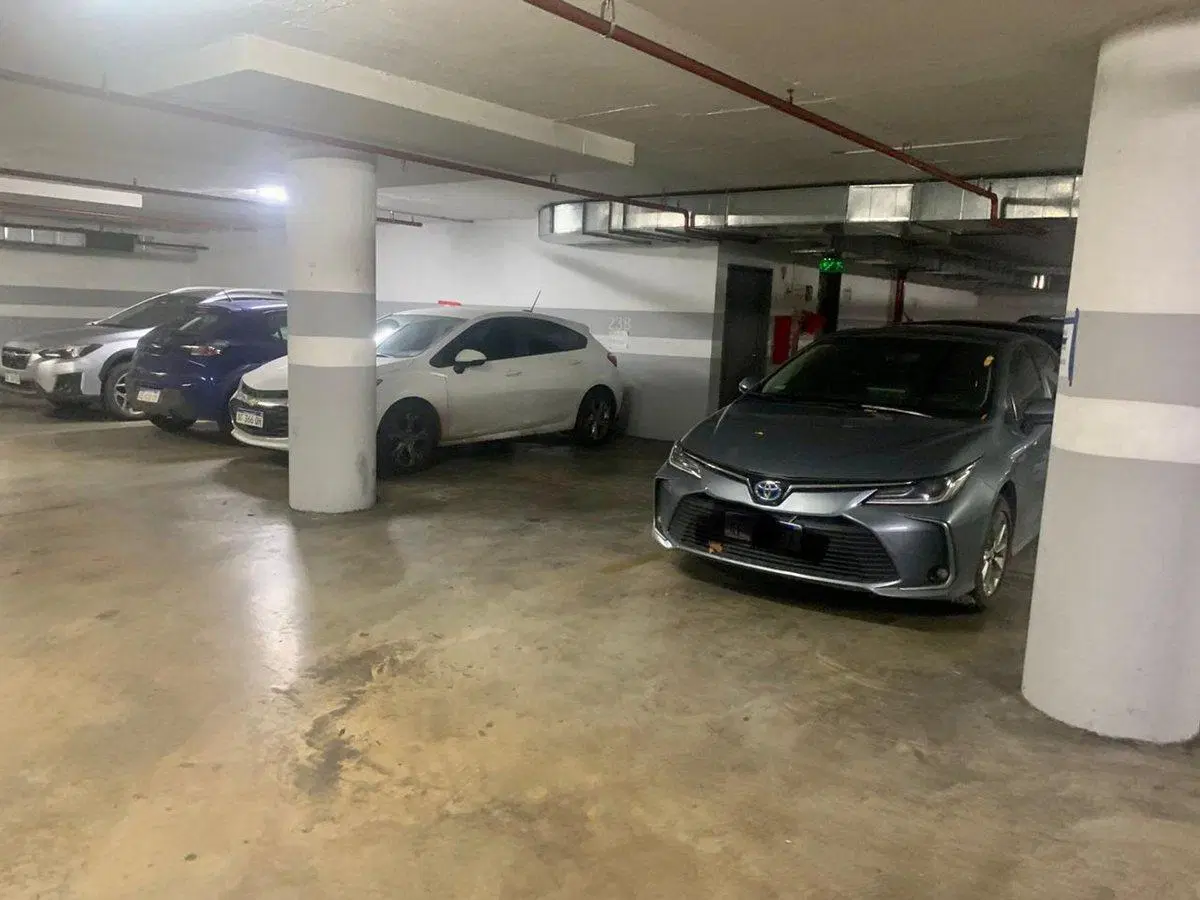 COCHERA/GARAGE VENTA PALERMO HOLLYWOOD 8