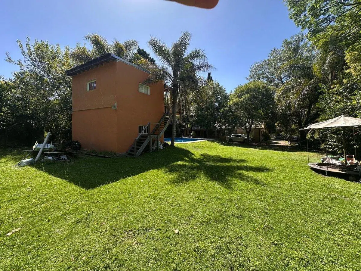 VENTA CASA 4 AMBIENTES C/ DEP. Y PARQUE LOMA VERDE 3
