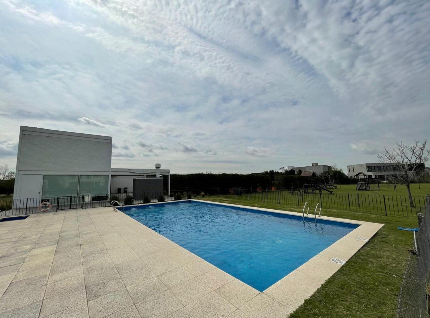 Foto de VENTA.LOTE, AL AGUA . BARRIO VISTAS . PUERTOS ., imagen 5