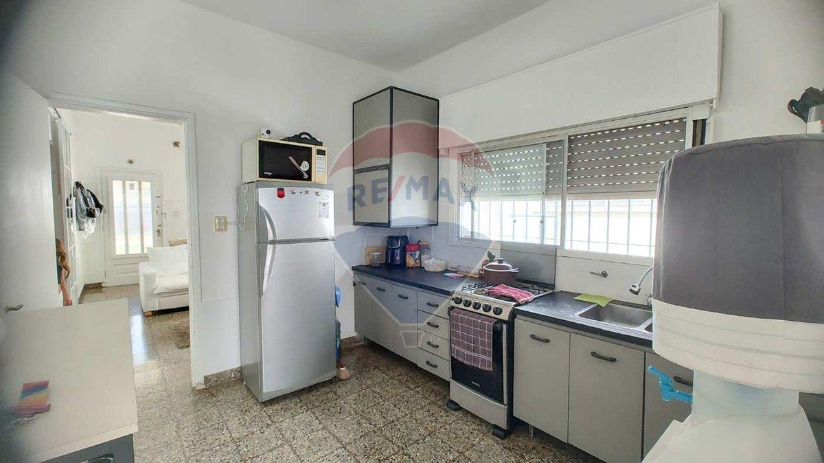 Foto de VENTA - CASA 5 AMB + LOCAL / COCHERA - CAMPANA, imagen 4