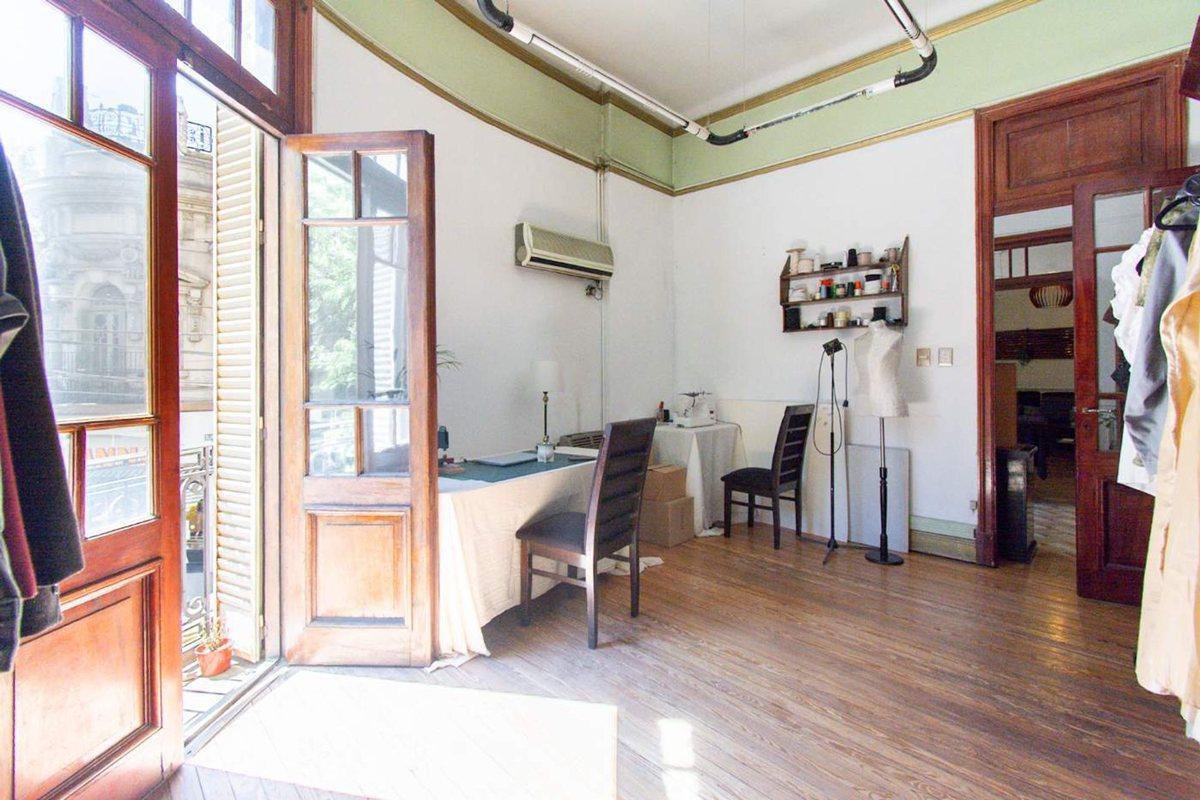 Foto de DEPARTAMENTO 6 AMB VENTA ALMAGRO , PATIO TECHADO, imagen 4