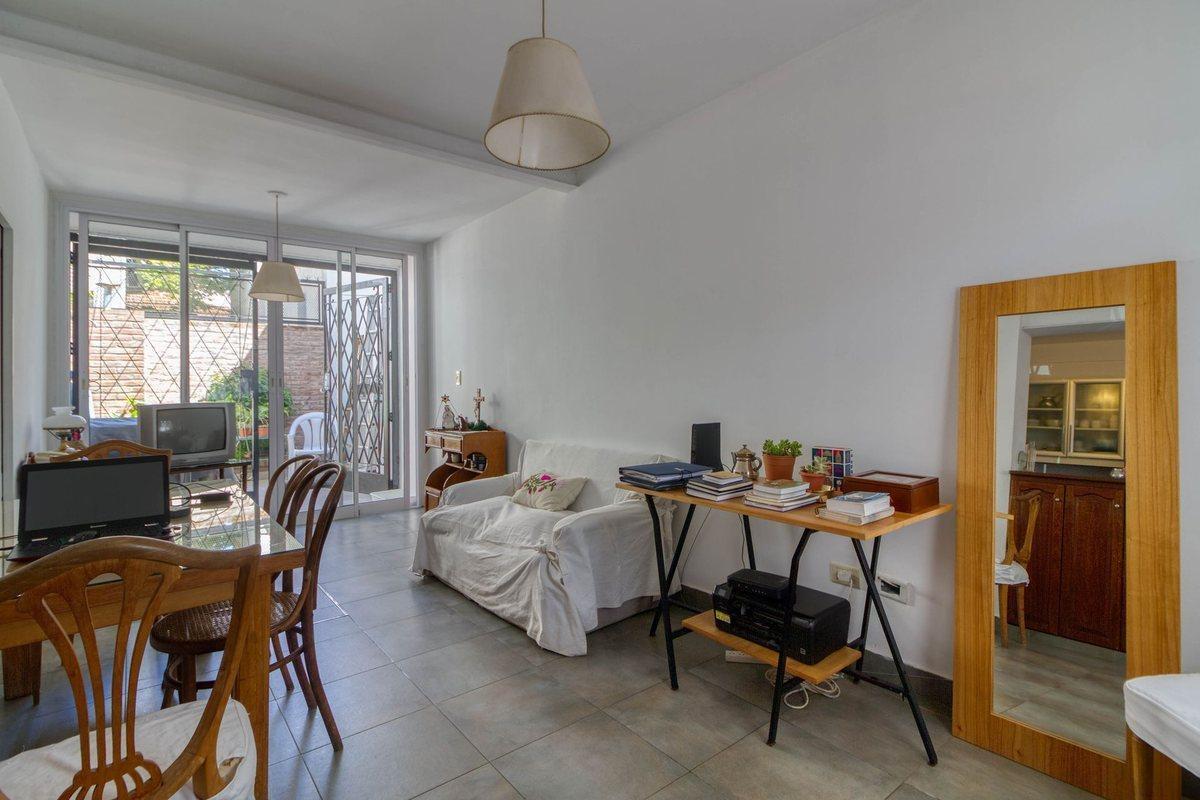Foto de CASA/PH EN VENTA 3 AMB, OLIVOS, VTE LOPEZ C/ PATIO, imagen 2