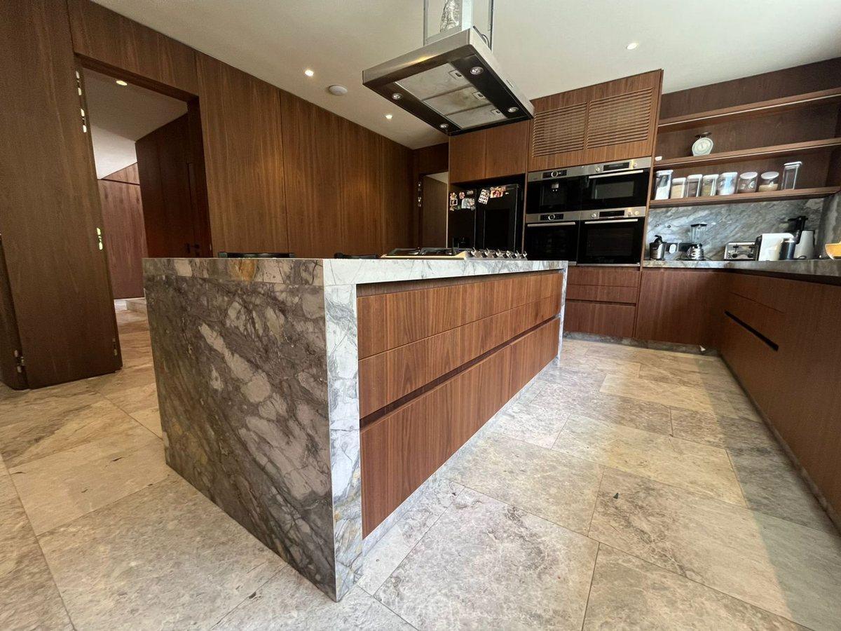 Foto de Casa Venta El Golf Nordelta a laguna y golf, imagen 2