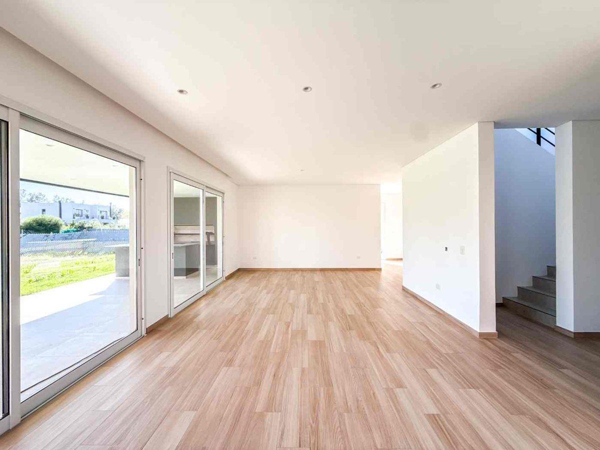 Foto de Casa 5 ambientes en venta en Santa Ana Villanueva, imagen 4